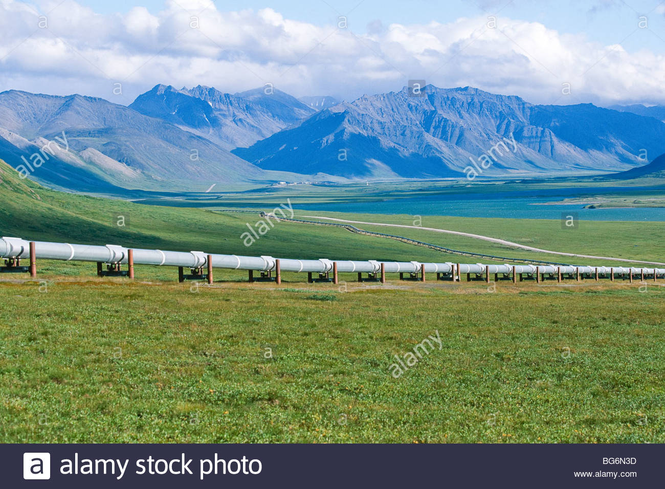 North Slope Haul Road Stock Photos & North Slope Haul Road Stock Images