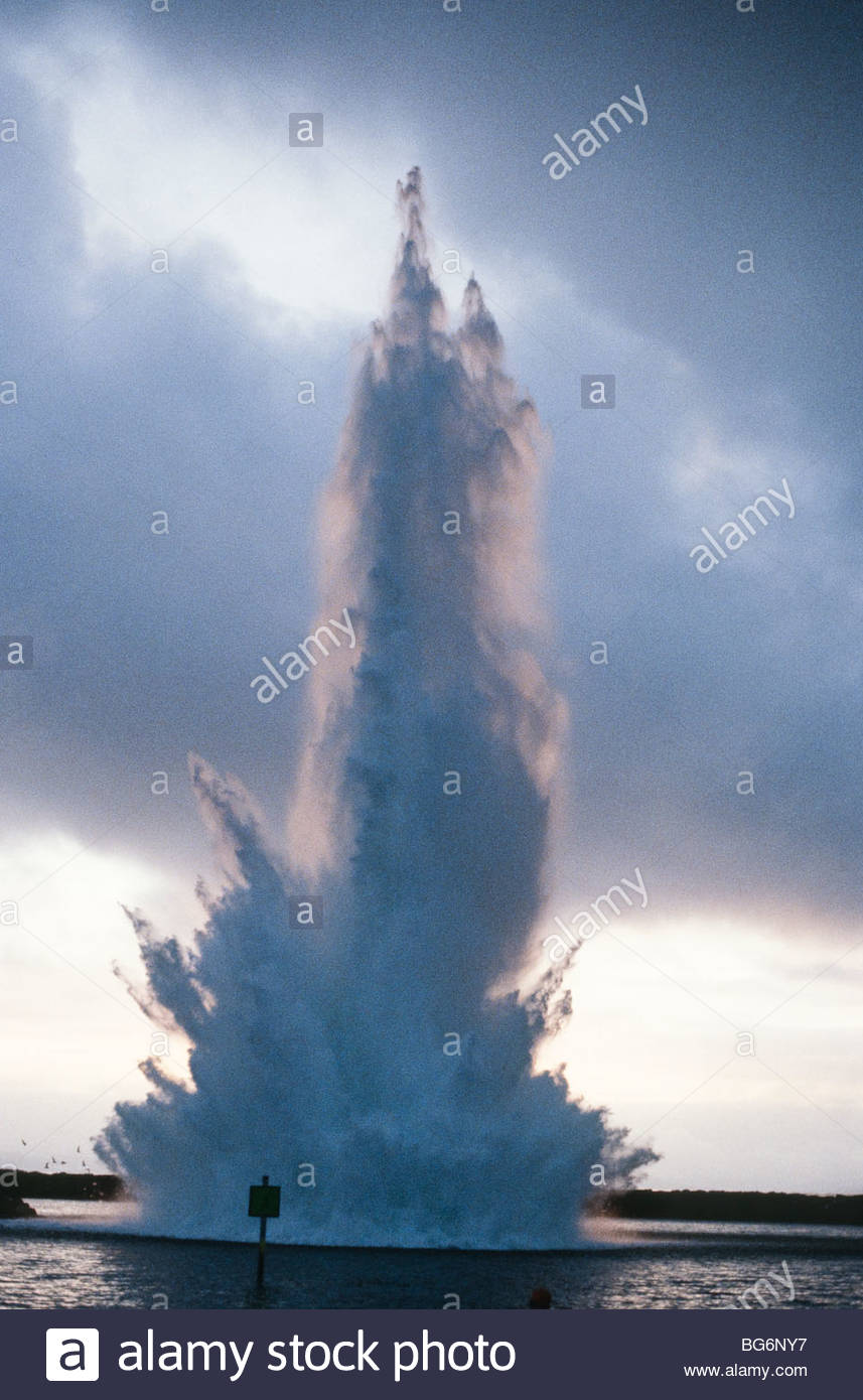 Explosion Underwater Stock Photos & Explosion Underwater Stock Images