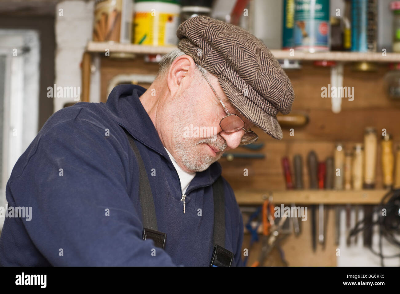 Workman tools hi-res stock photography and images - Alamy