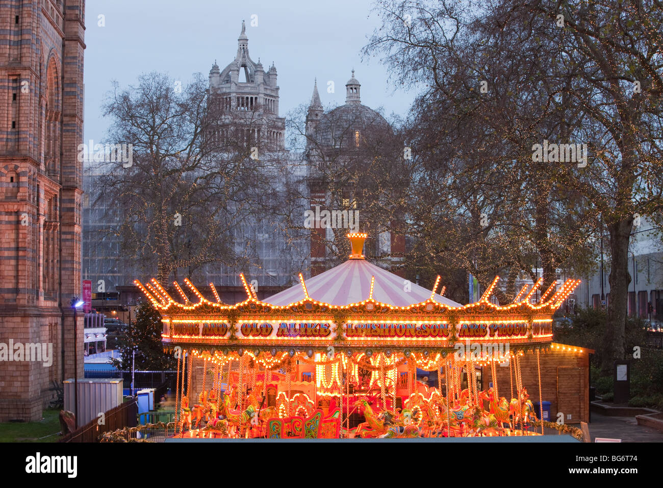 Gallopers Fairground Ride Golden Gallopers High Resolution Stock Photography and Images - Alamy