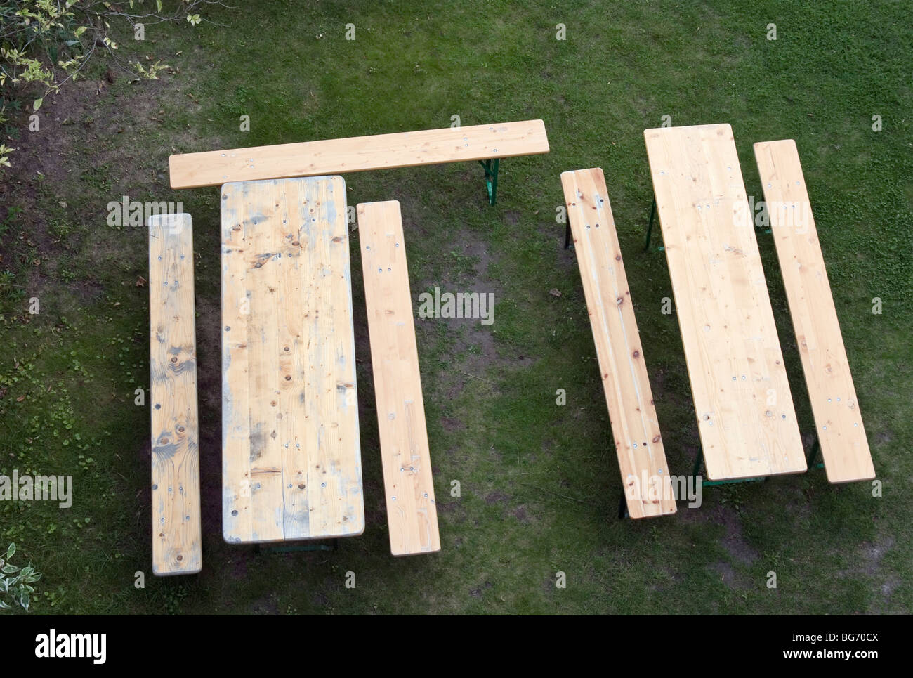 Bench tables hi-res stock photography and images - Alamy