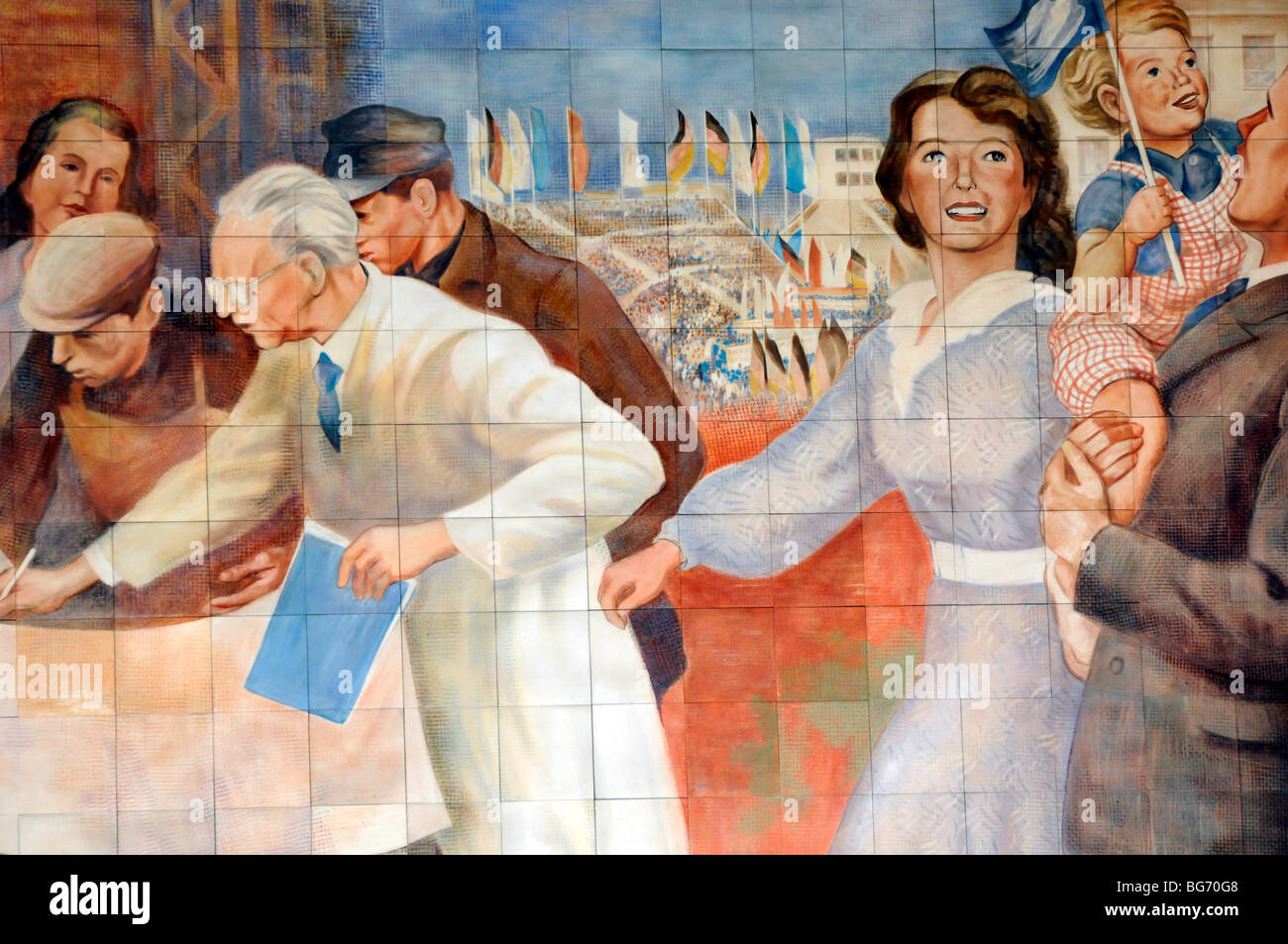 Mural depicting virtues of socialism on the Bundesministerium der finanzen (Federal Ministry of Finance), Berlin. Stock Photo