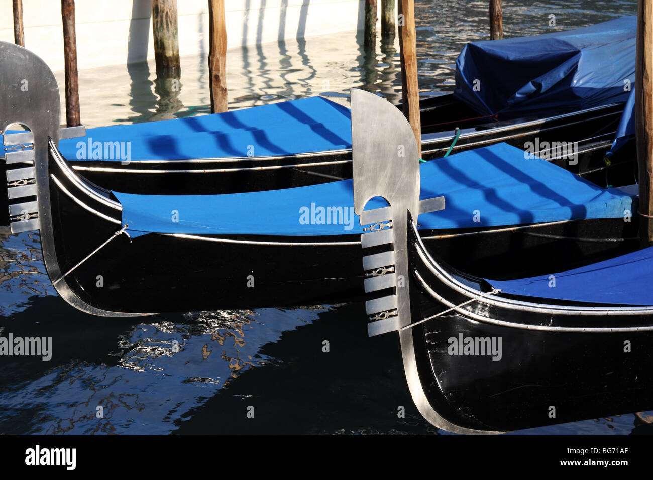 Gondola parking grand canal hi-res stock photography and images - Alamy