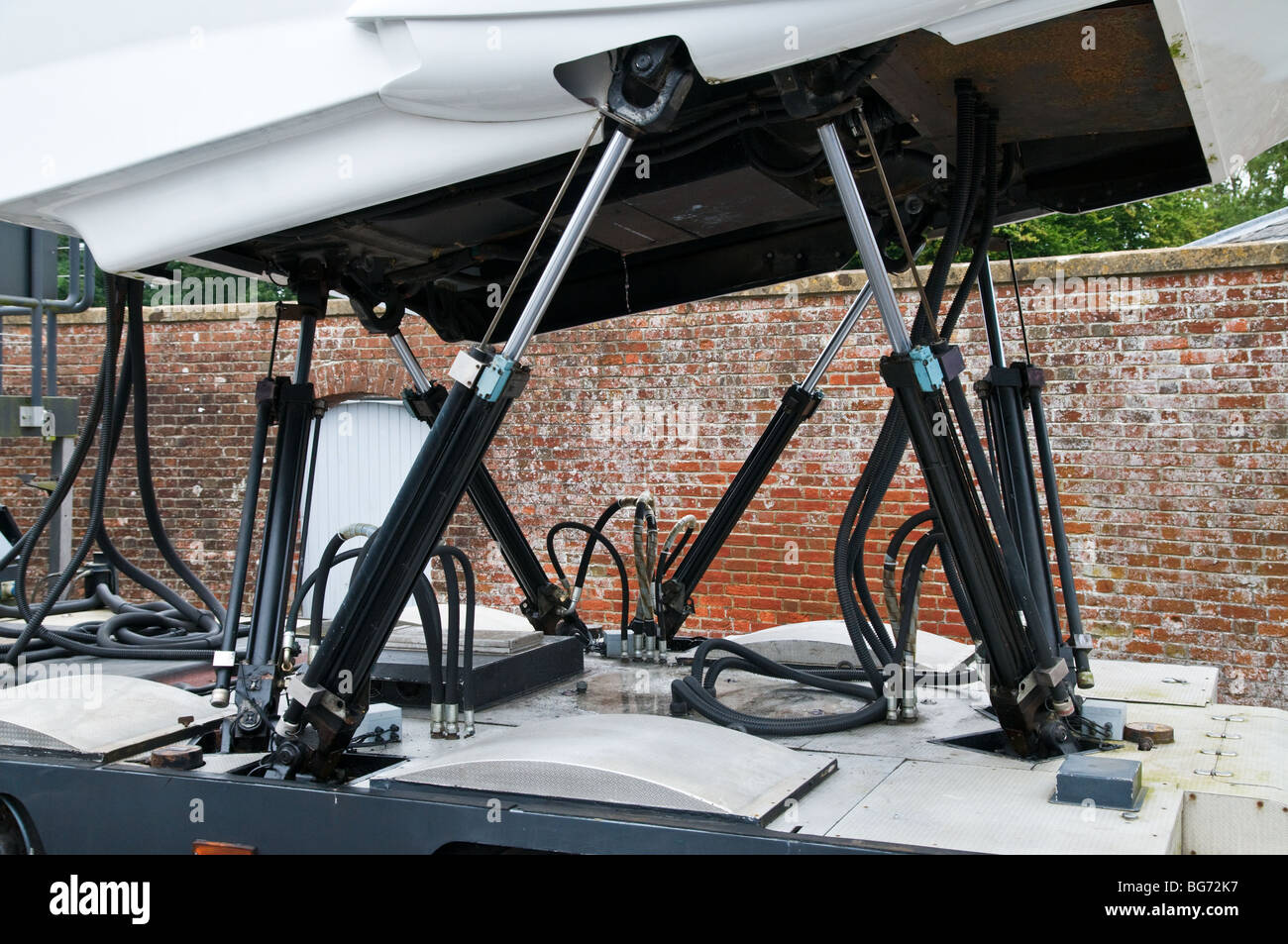 Hydraulic piston hires stock photography and images Alamy