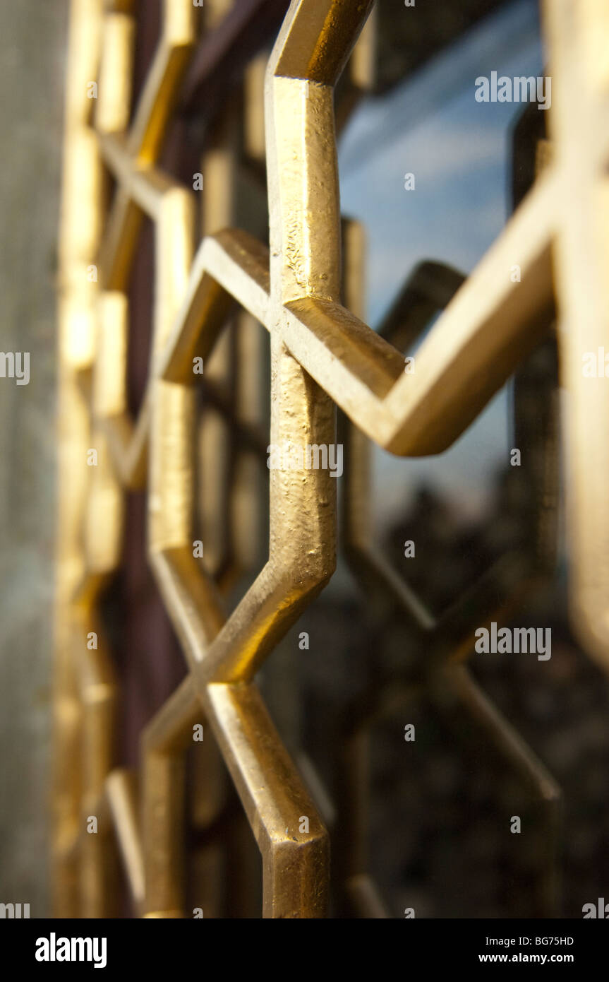 Islamic star gold pattern hi-res stock photography and images - Alamy