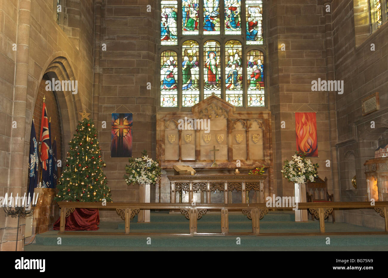 Church interior christmas hi-res stock photography and images - Alamy