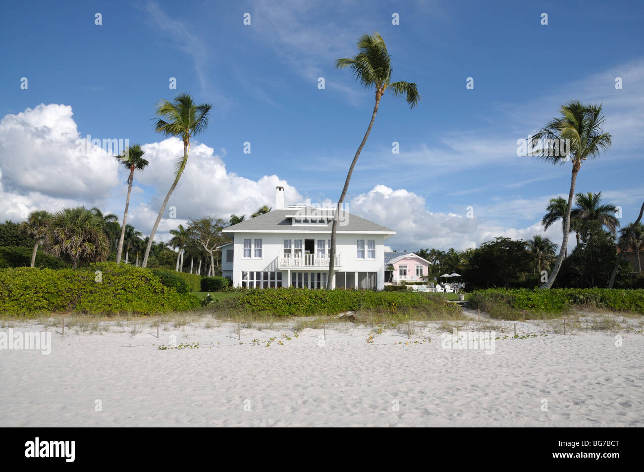 Beautiful House At The Beach Of Naples