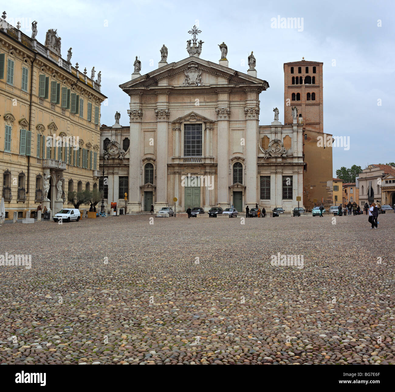 Church of St. Andrew, Piazza Sordello, Mantua, Lombardy, Italy Stock Photo