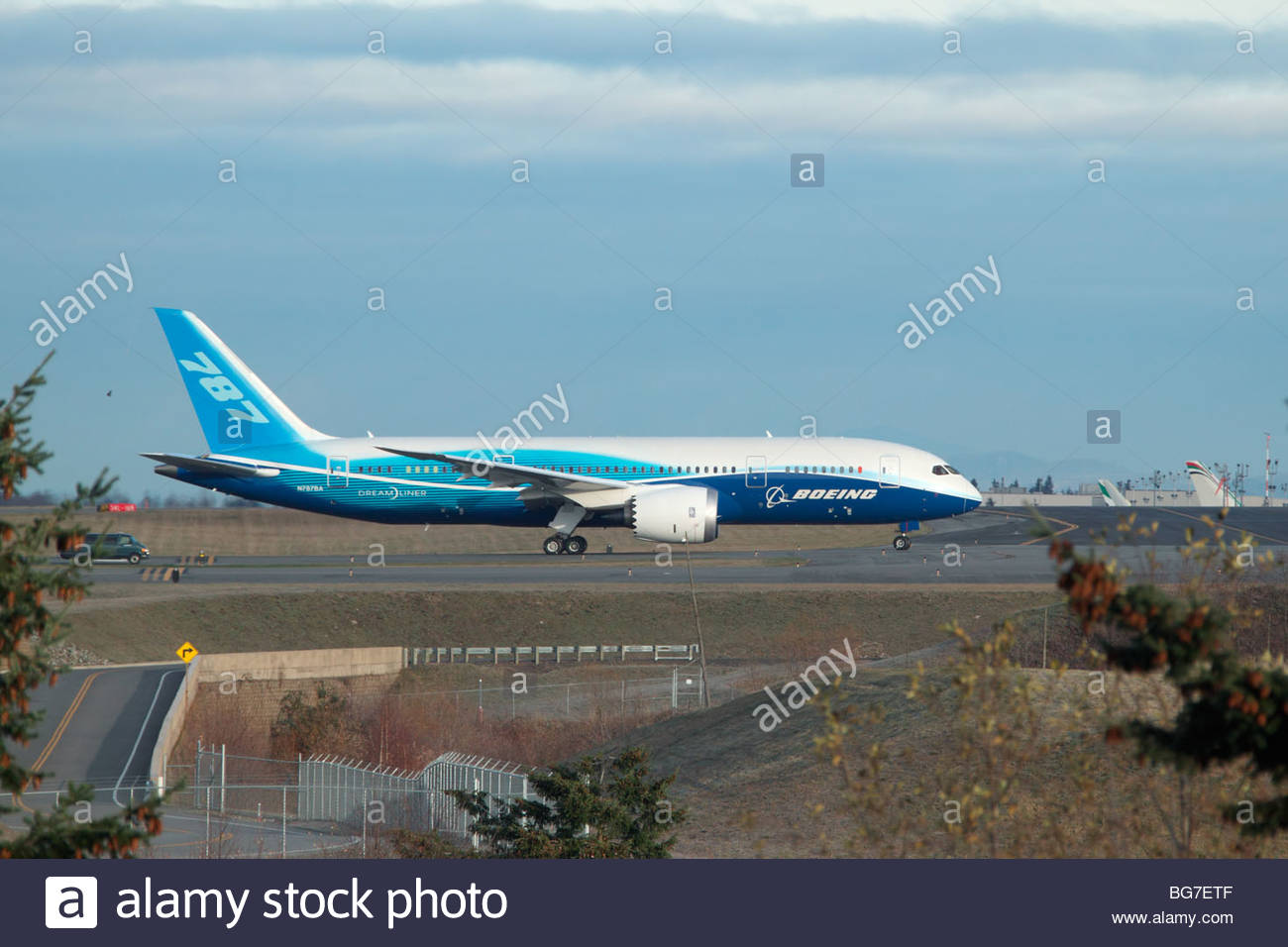 United Boeing 787 Dreamliner High Resolution Stock Photography and ...