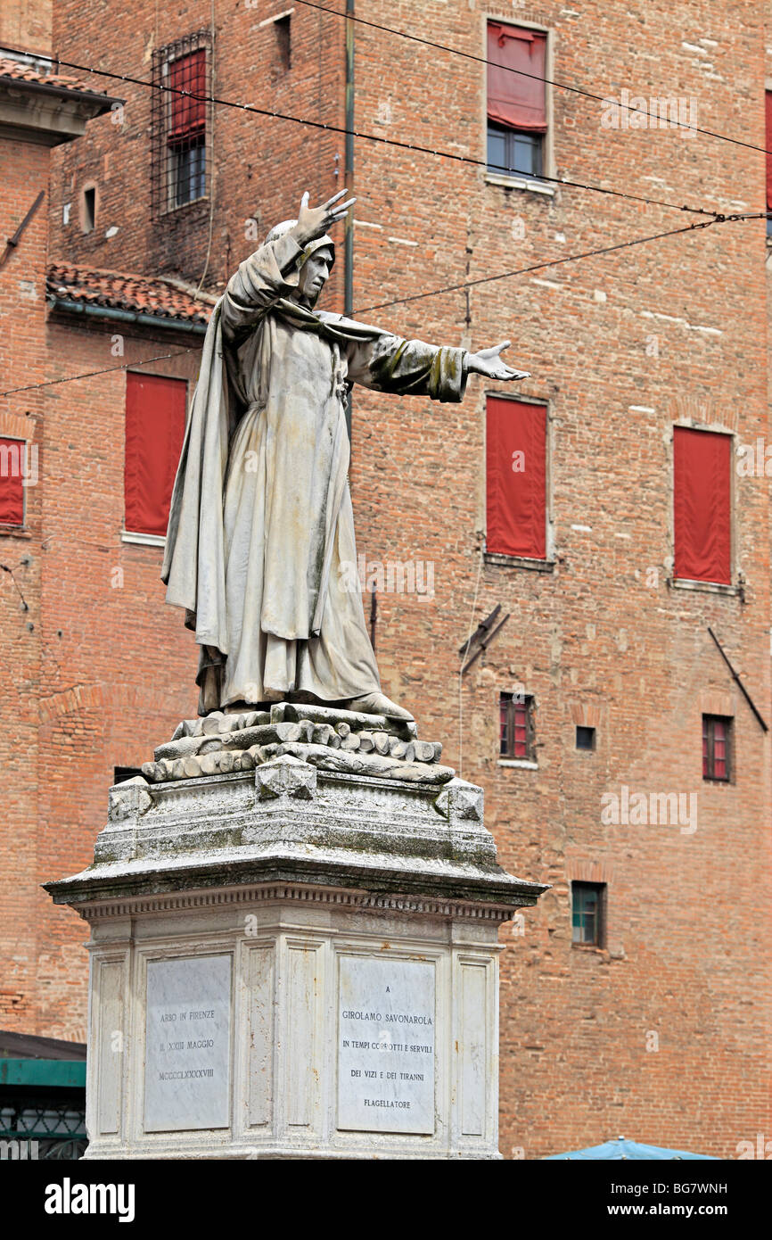 Monument to Girolamo Savonarola, Ferrara, UNESCO World Heritage Site,  Emilia-Romagna, Italy Stock Photo - Alamy
