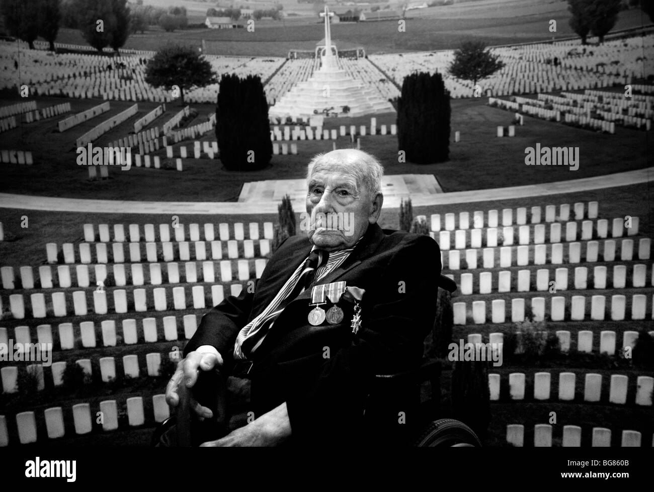 World war one veteran henry allingham Black and White Stock Photos & Images Alamy