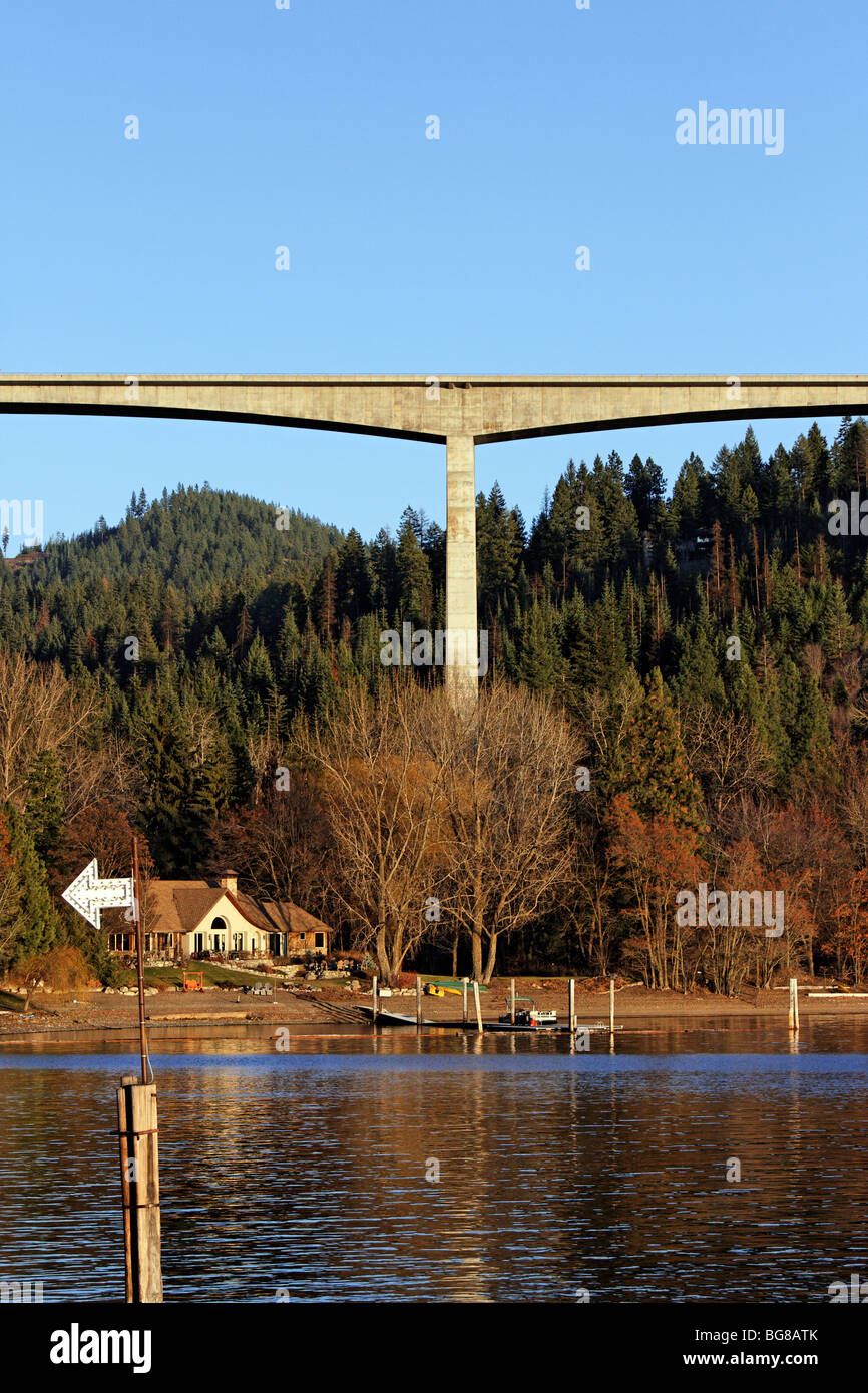 Veterans Memorial Centennial Bridge panorama. Bridge is 1730 feet long