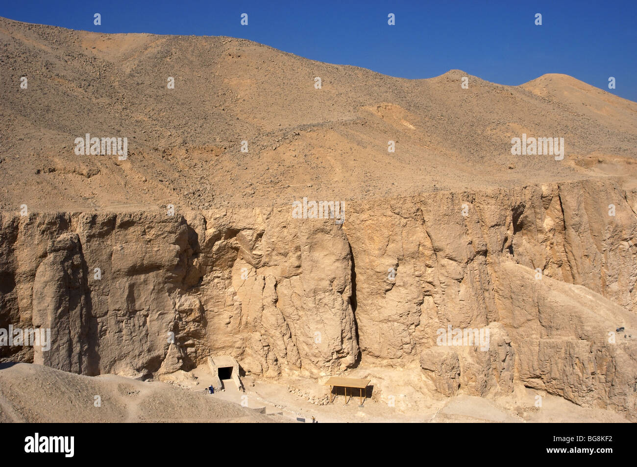 EGYPT. VALLEY OF THE KINGS. In the rock walls are carved the tombs of the pharaohs of the New Kingdom. Stock Photo