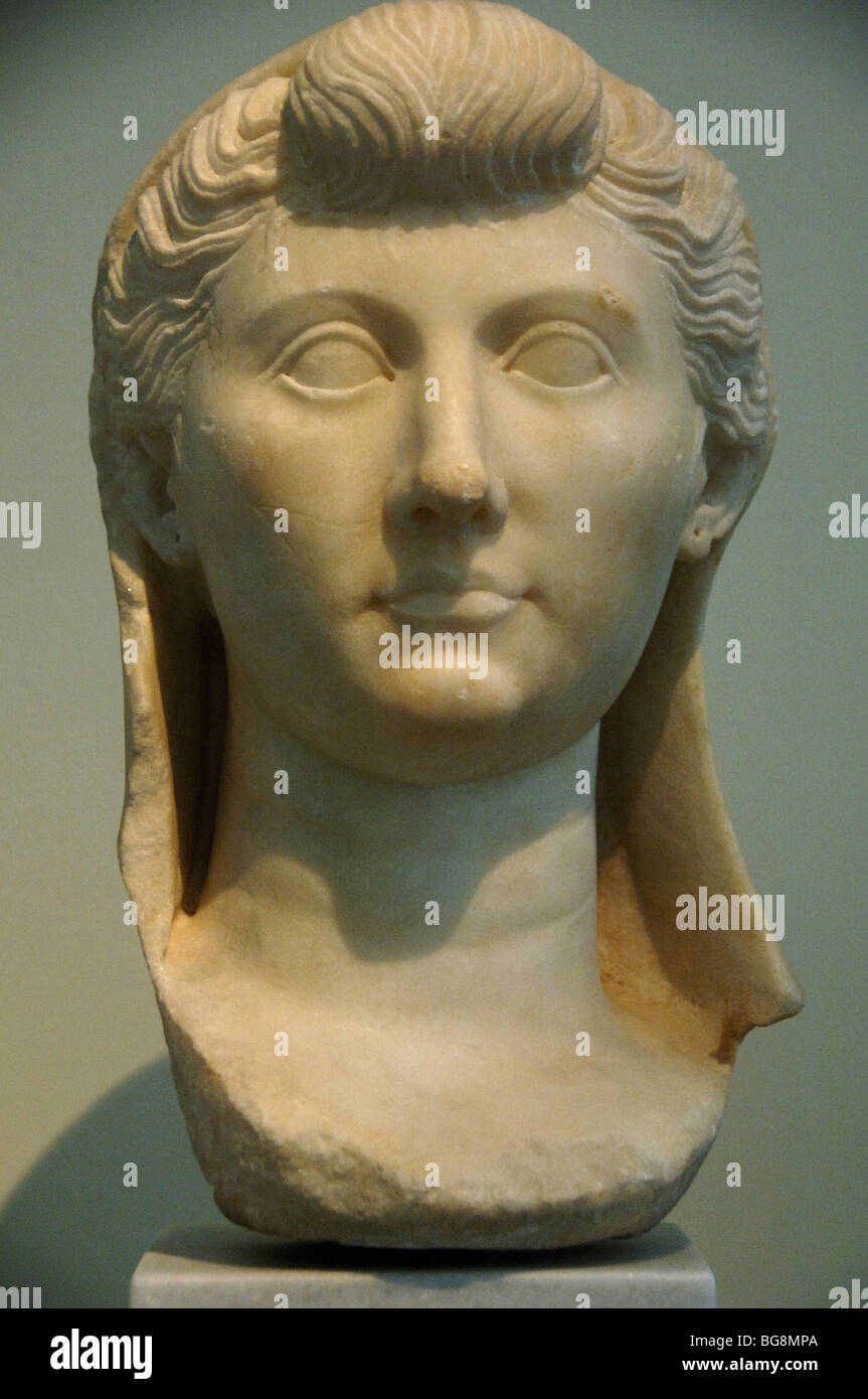 LIVIA DRUSILLA (58 b.C-29 a.C). Roman lady, wife of Emperor Augustus. Bust in parian marble. Stock Photo