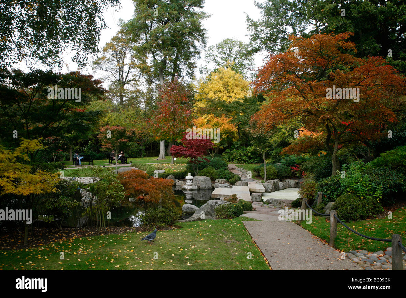 Holland park london garden hi-res stock photography and images - Alamy