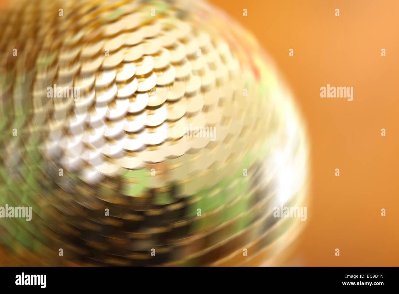 Silver/Gold/White Shatterprrof Ball Orn in Tub main image 1