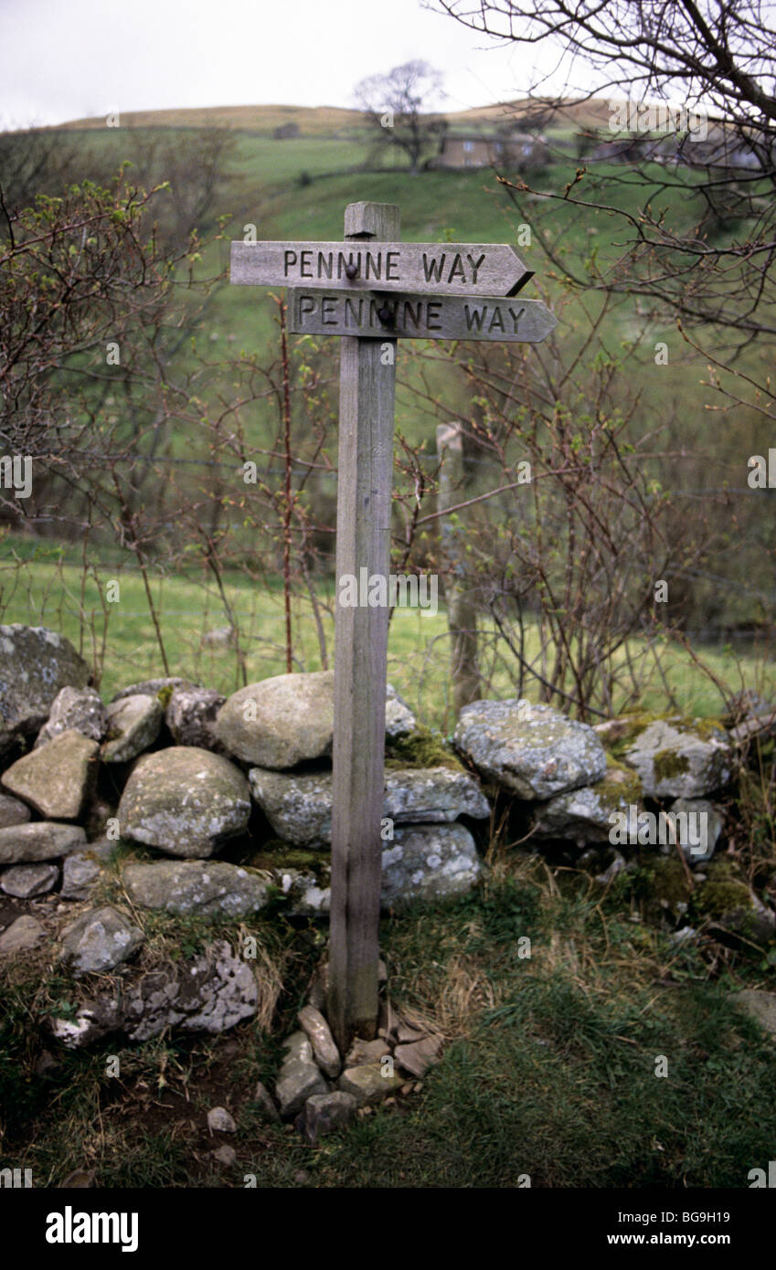 Pennine way signpost Stock Photo - Alamy