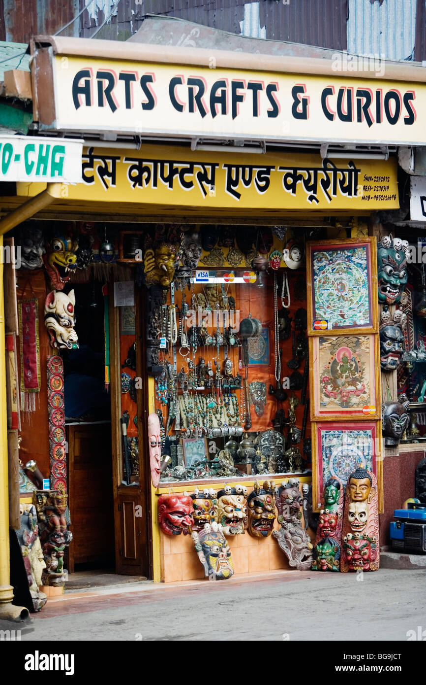 A shop selling handicrafts and Tibetan antique artifacts in Darjeeling, India Stock Photo