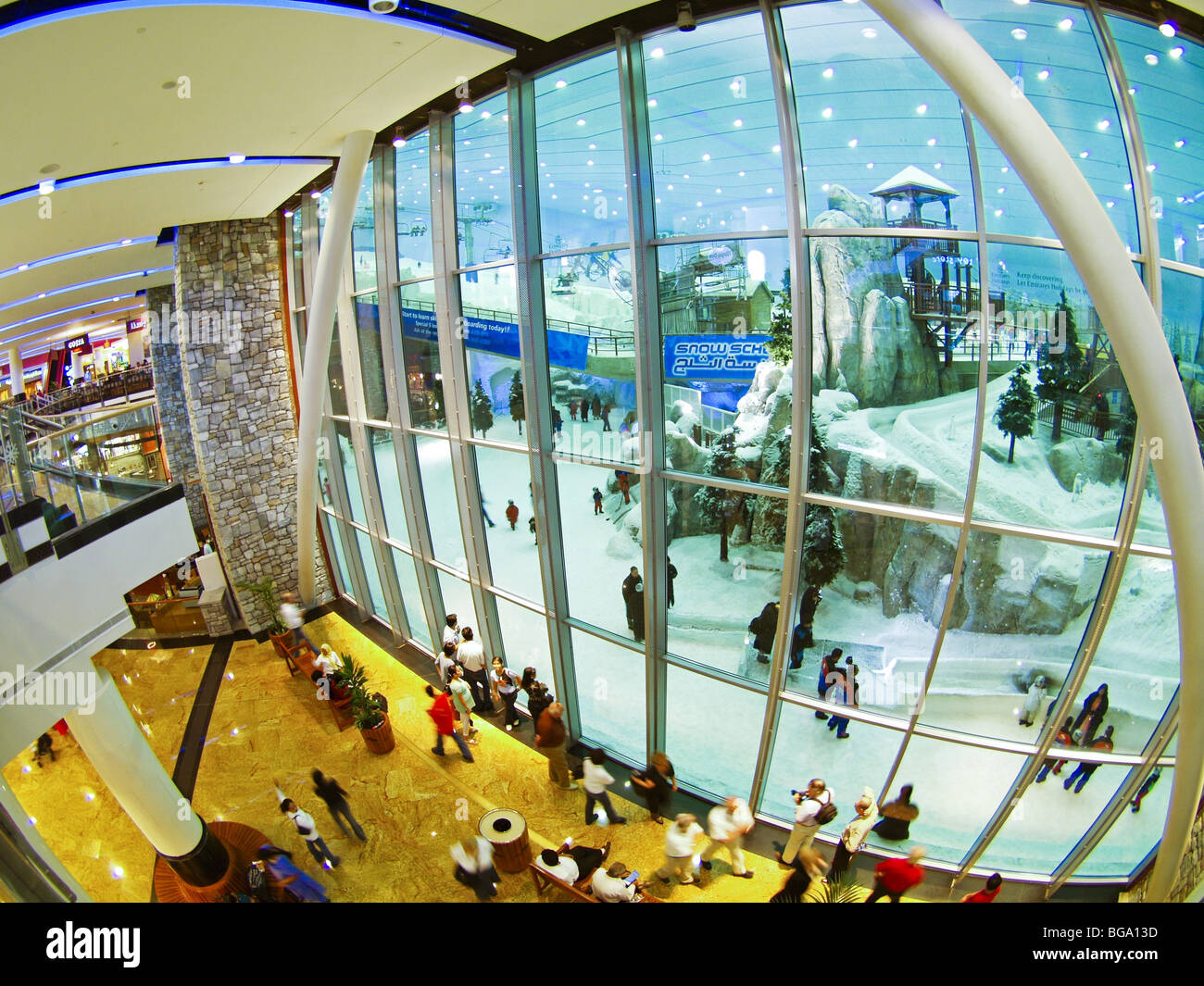 Dubai, Emirates Mall, Ski Dubai, indoor skiing in the desert Stock