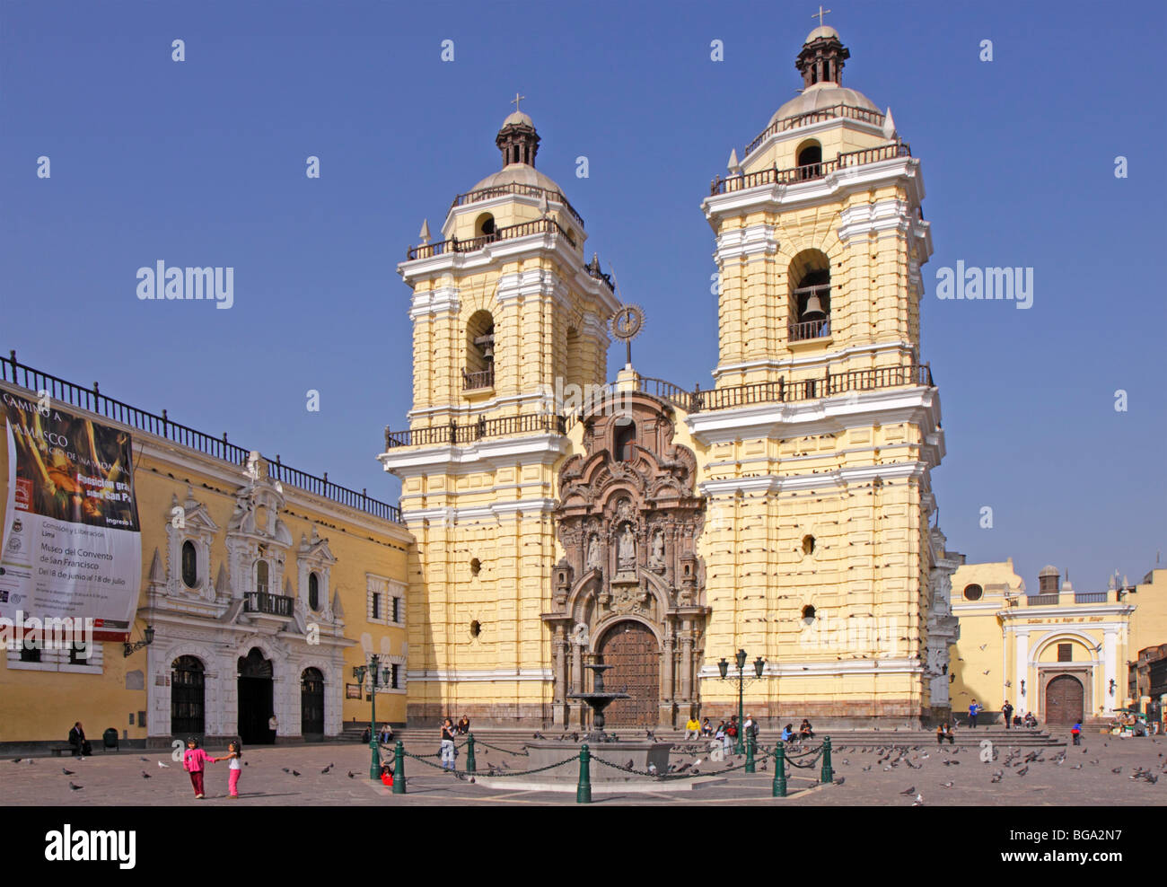Lima peru san francisco church hi-res stock photography and images - Alamy