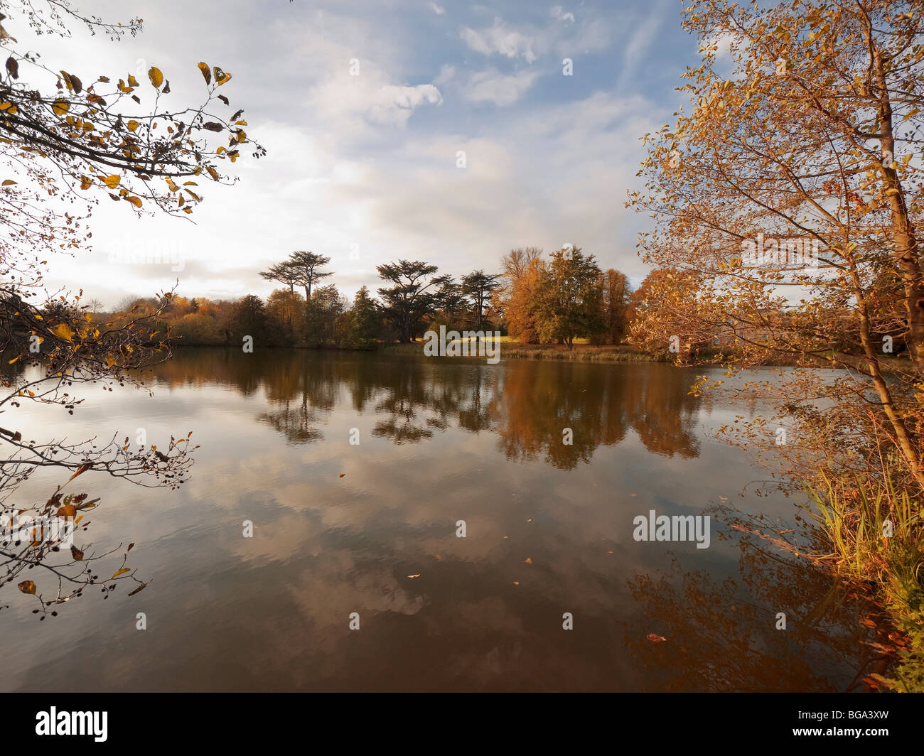 a stately home and lake compton verney warwickshire Stock Photo