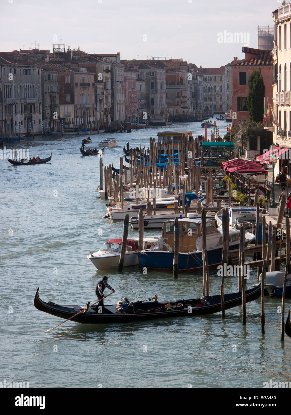 Gondolas on the grand canal hi-res stock photography and images - Alamy