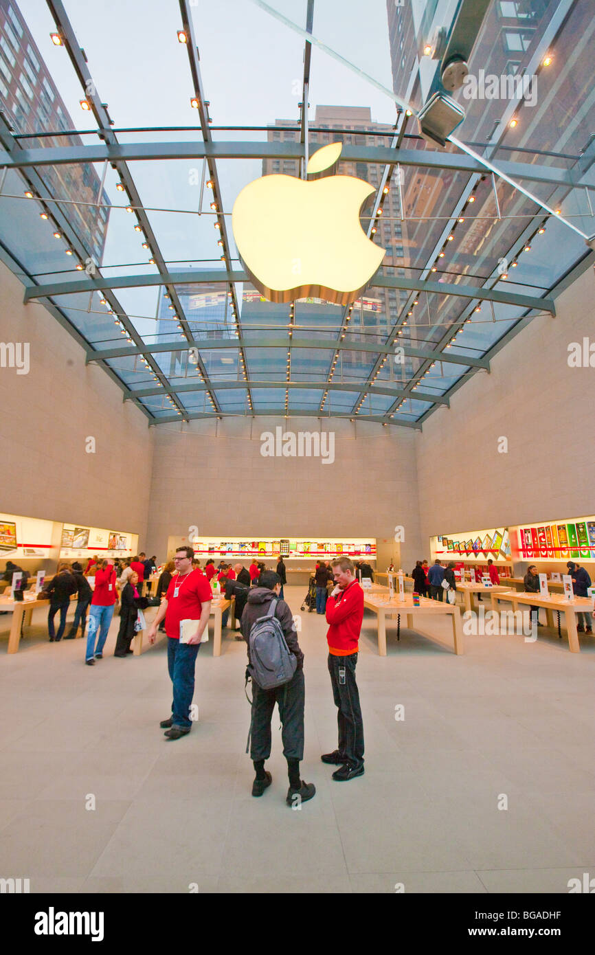 Apple Store on the Upper West Side in Manhattan, New York City Stock