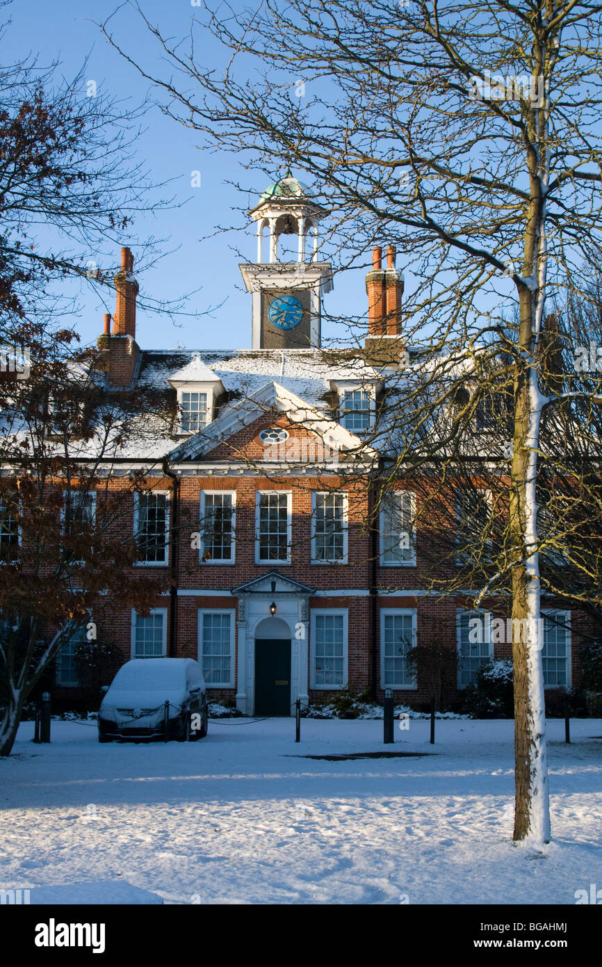 Unseasonal easter snow hires stock photography and images Alamy