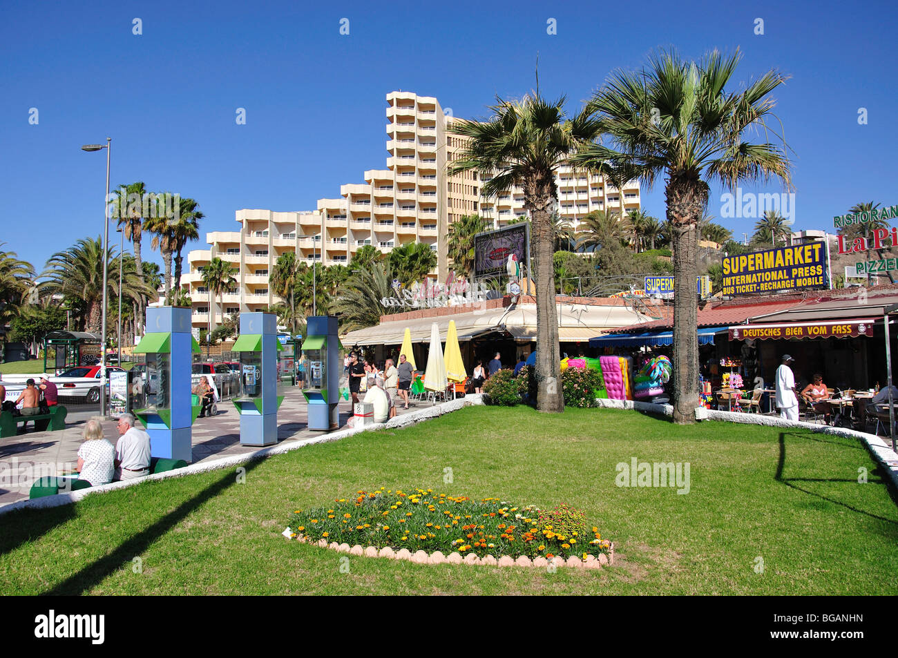Beach promenade, Playa del Ingles, San Bartolome de Tirajana Municipality, Gran Canaria, Canary Islands, Spain Stock Photo