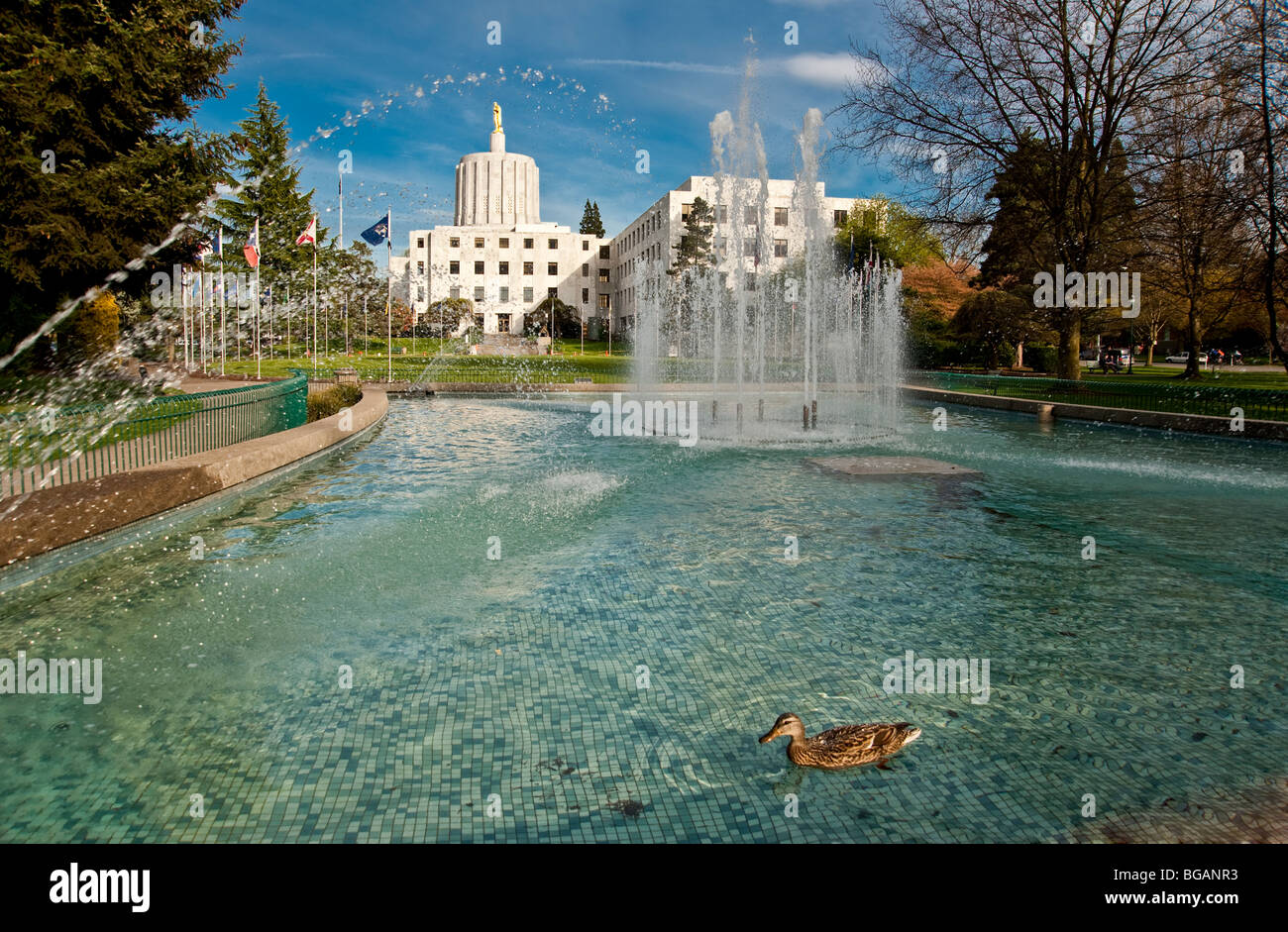 View of Waite Fountain in Willson Park near the Oregon Capitol building, Salem, Oregon Stock Photo