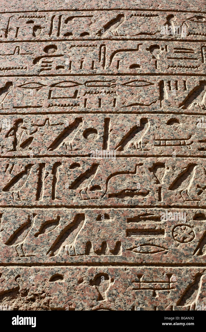 Hieroglyphen-Wand im Karnak-Tempel Stock Photo