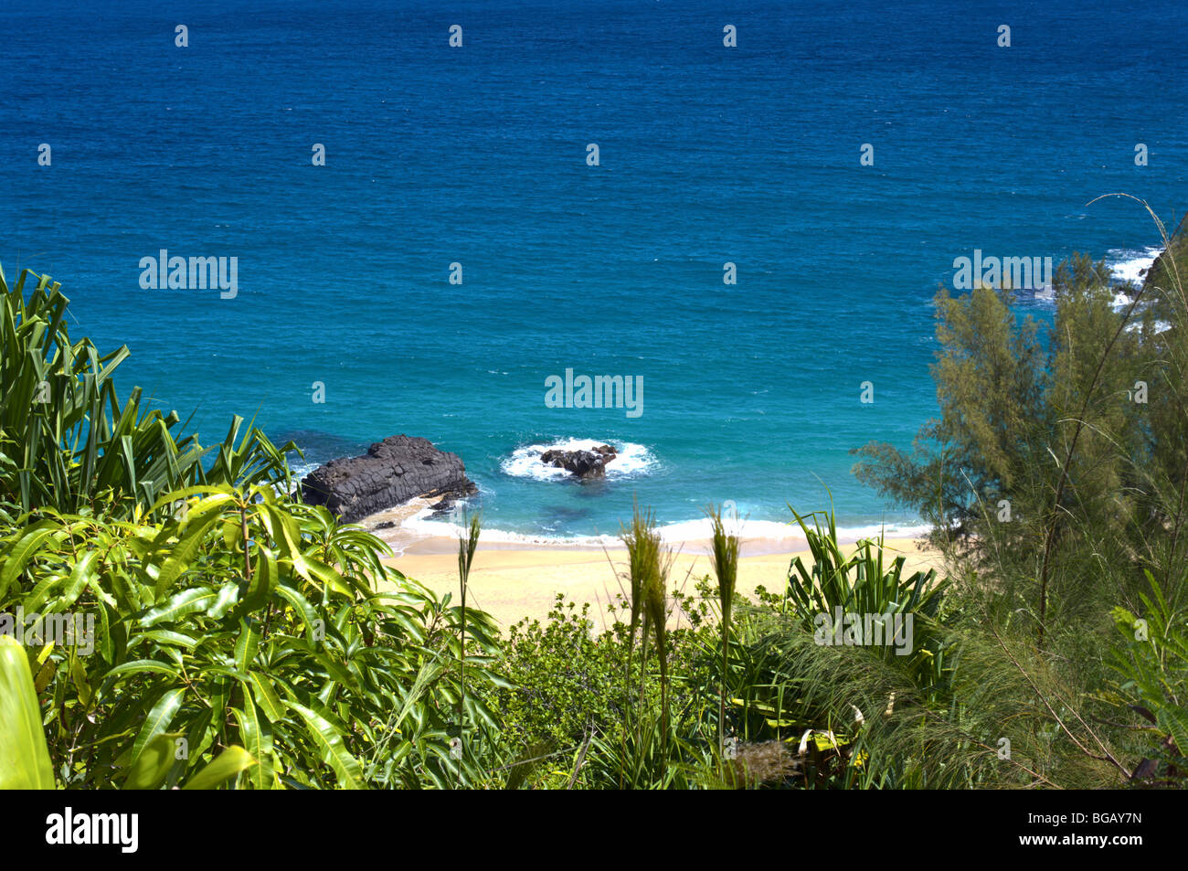 Glimpse of Lumahai Beach from Kuhio Highway Kauai HI Stock Photo Alamy