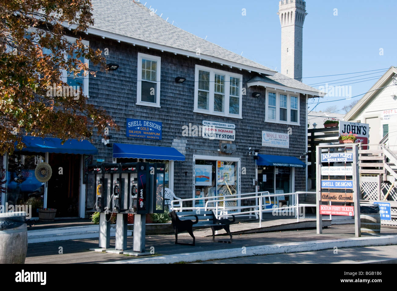 Town's Main Architecture,Restaurants,Art Galleries