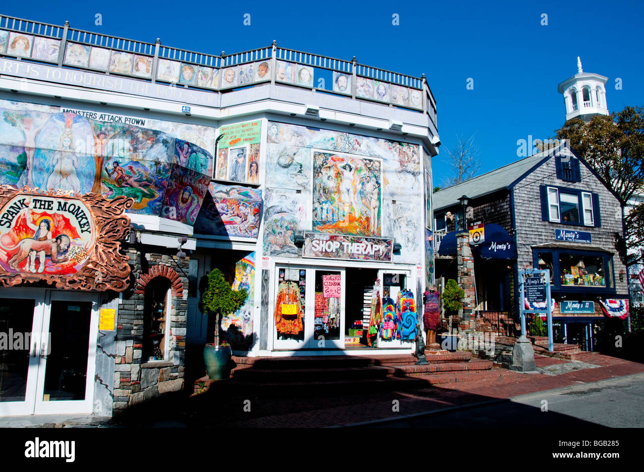 Town's Main Architecture,Restaurants,Art Galleries