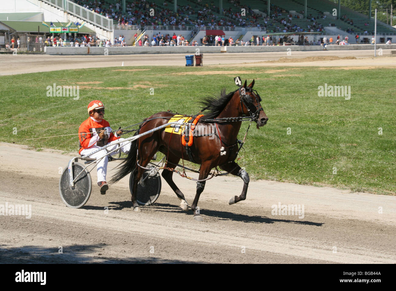 Horse race game fun fair hi-res stock photography and images - Alamy