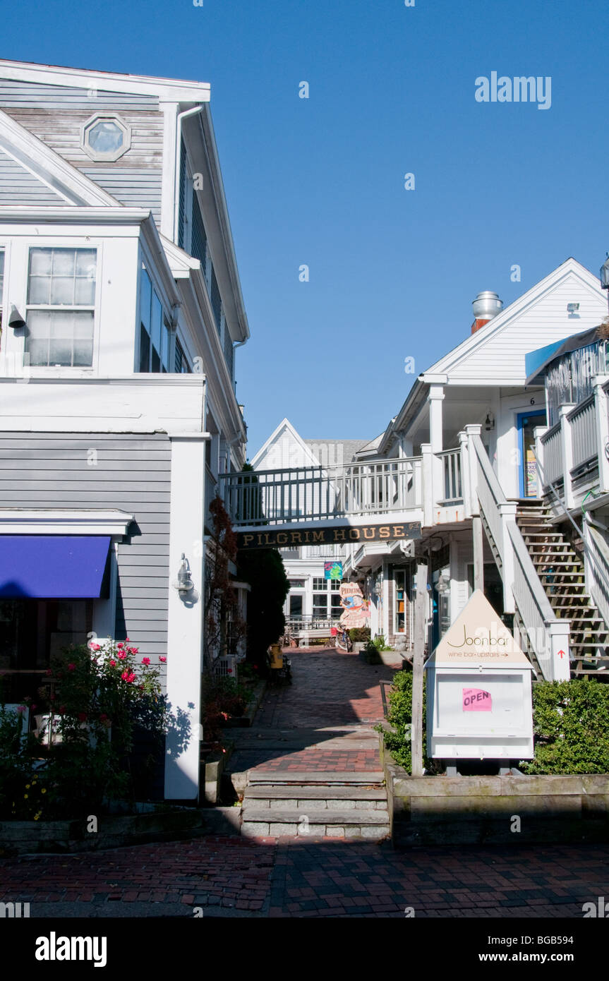 Town's Main Architecture,Restaurants,Art Galleries