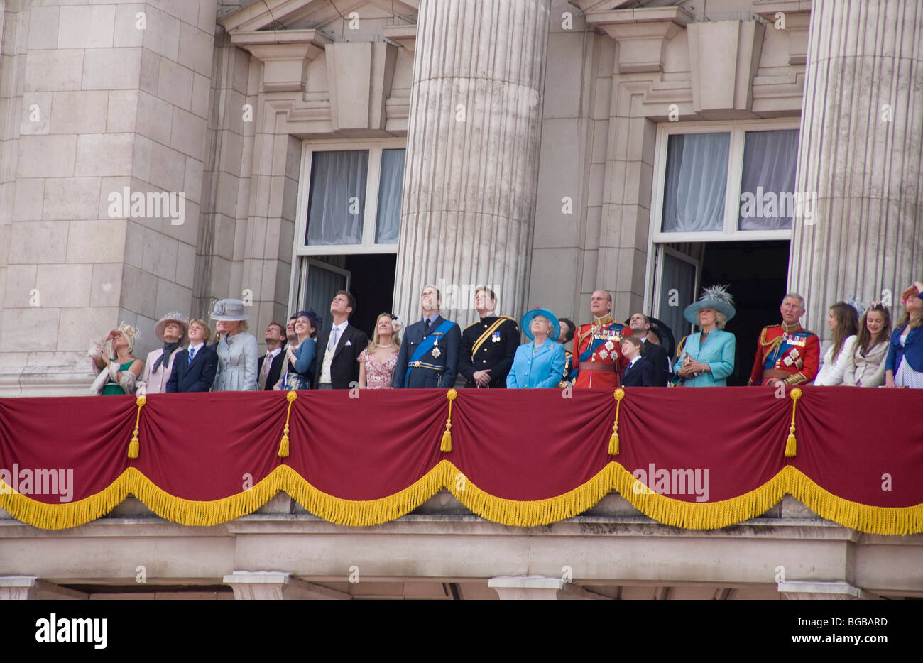 England, London, Buckingham Palace. Birthday of Queen Elizabeth II, standing on balcony with members of the Royal Family Stock Photo