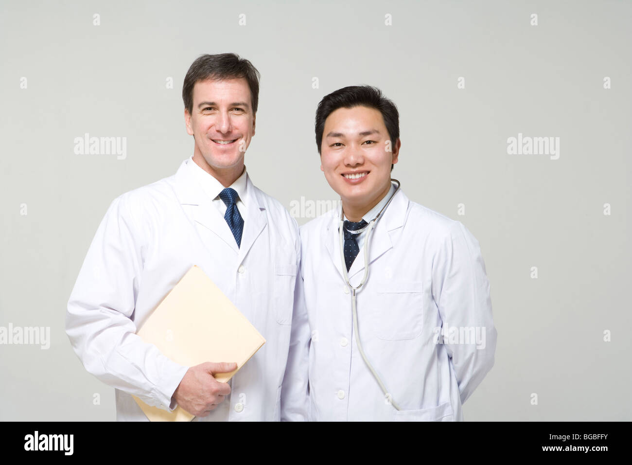 Men in lab coats hi-res stock photography and images - Alamy
