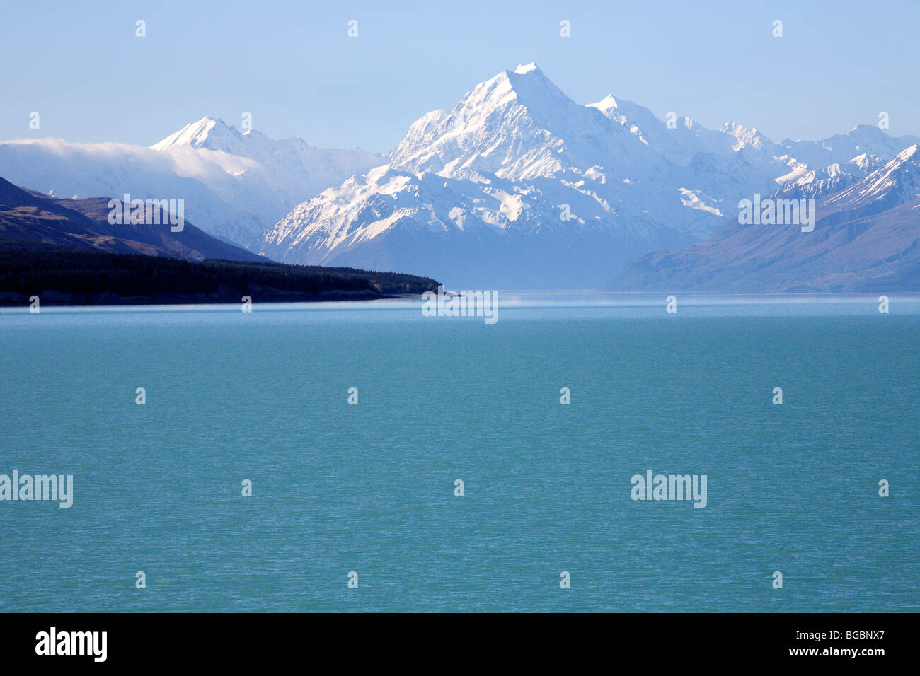 Mount Cook Aoraki view from Lake Pukaki Stock Photo