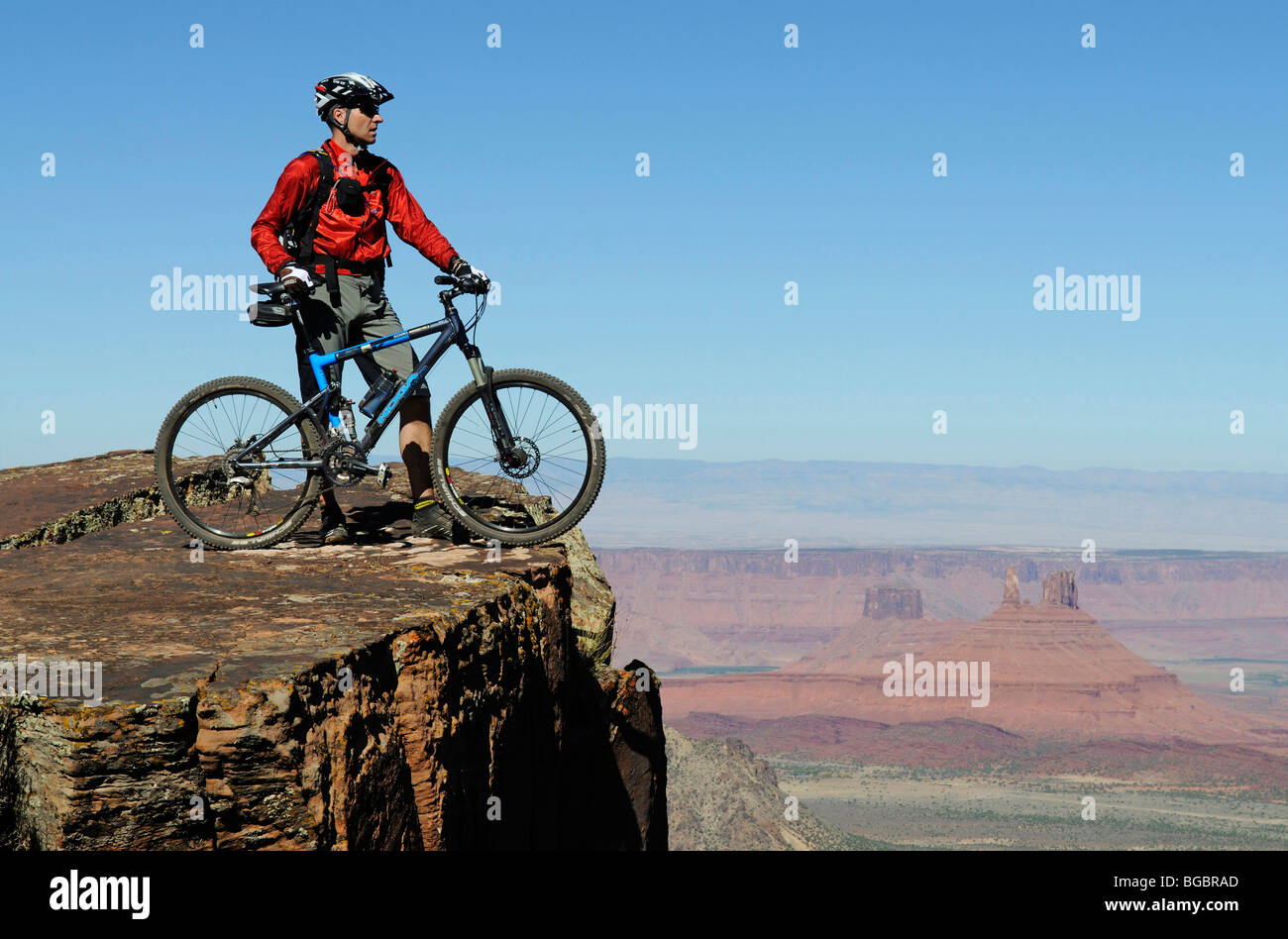 Mountain biker, Porcupine Rim Trail, Castle Valley, Moab, Utah, USA Stock Photo