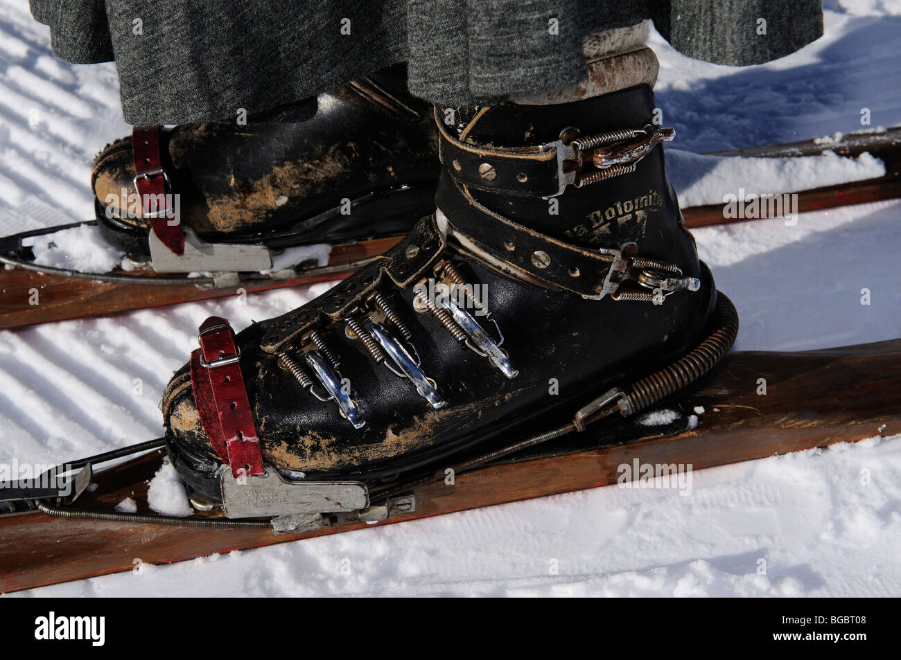 Old cable drum ski binding, nostalgic ski race, Sella Ronda, Passo