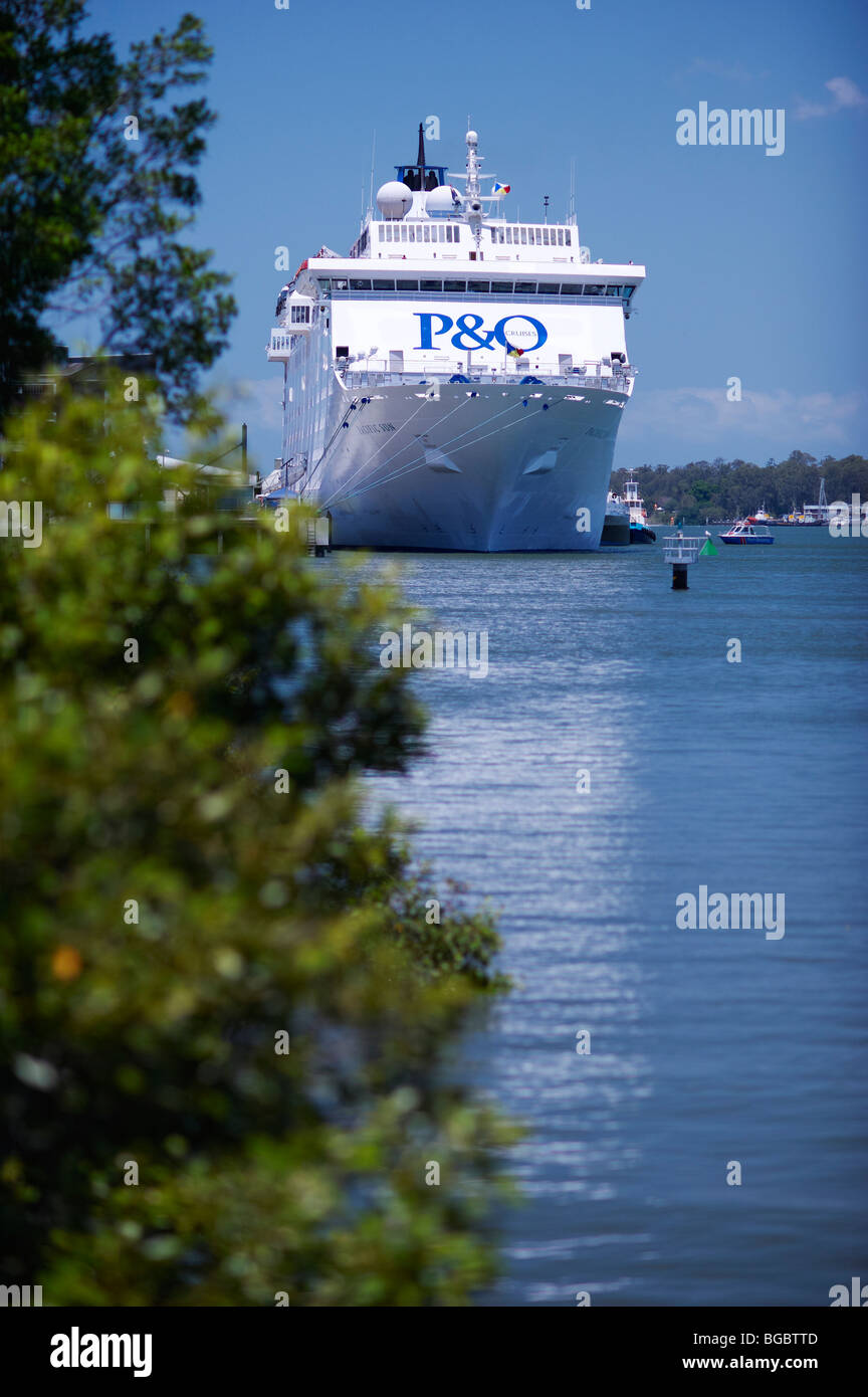 P&O Pacific Sun docked at Portside Wharf Cruiseship Terminal Brisbane Stock Photo