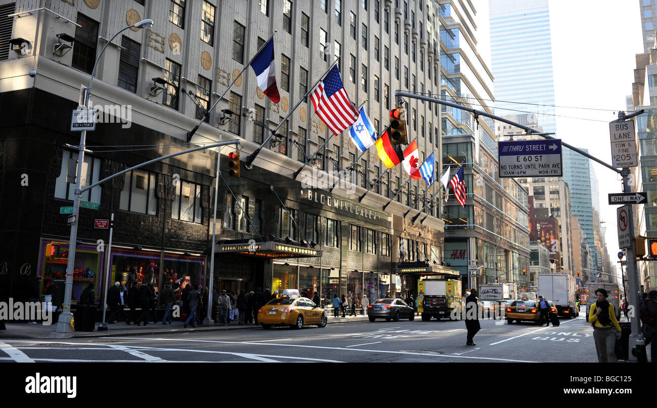 Bloomingdales Department Store Upper East Side Manhattan Stock Photo -  Download Image Now - iStock