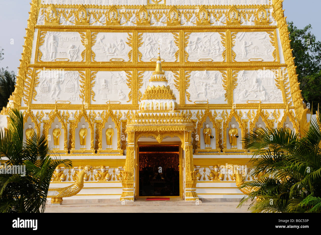 Thailand;  Isaan; Ubon Ratchathani; Entrance to the Chedi at Wat Phra That Nong Bua Stock Photo