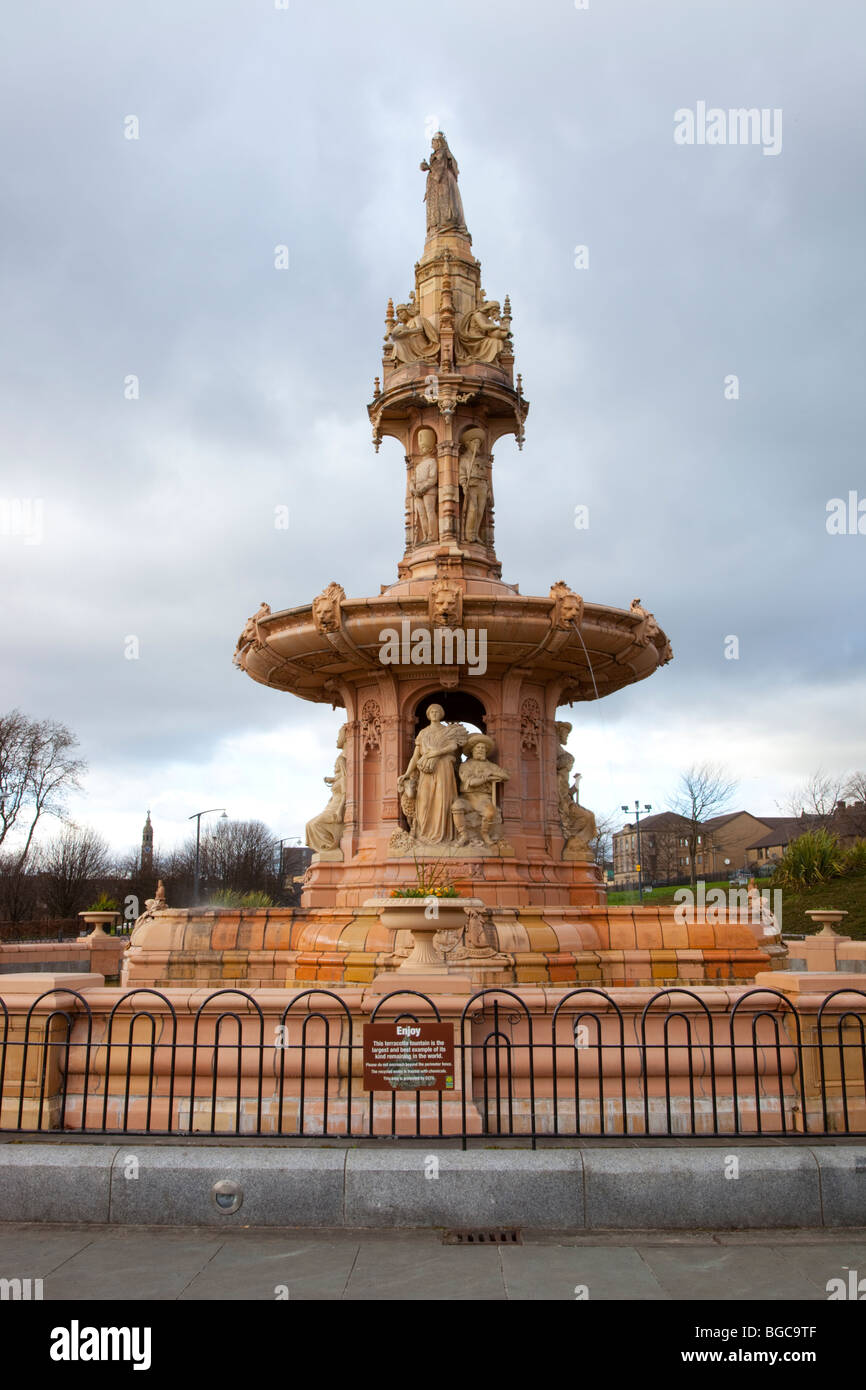 the Doulton Fountain in Glasgow Green Stock Photo Alamy