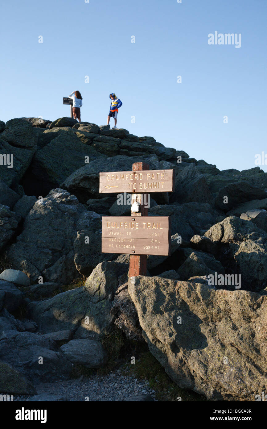 Mount washington observatory wind hi-res stock photography and images ...
