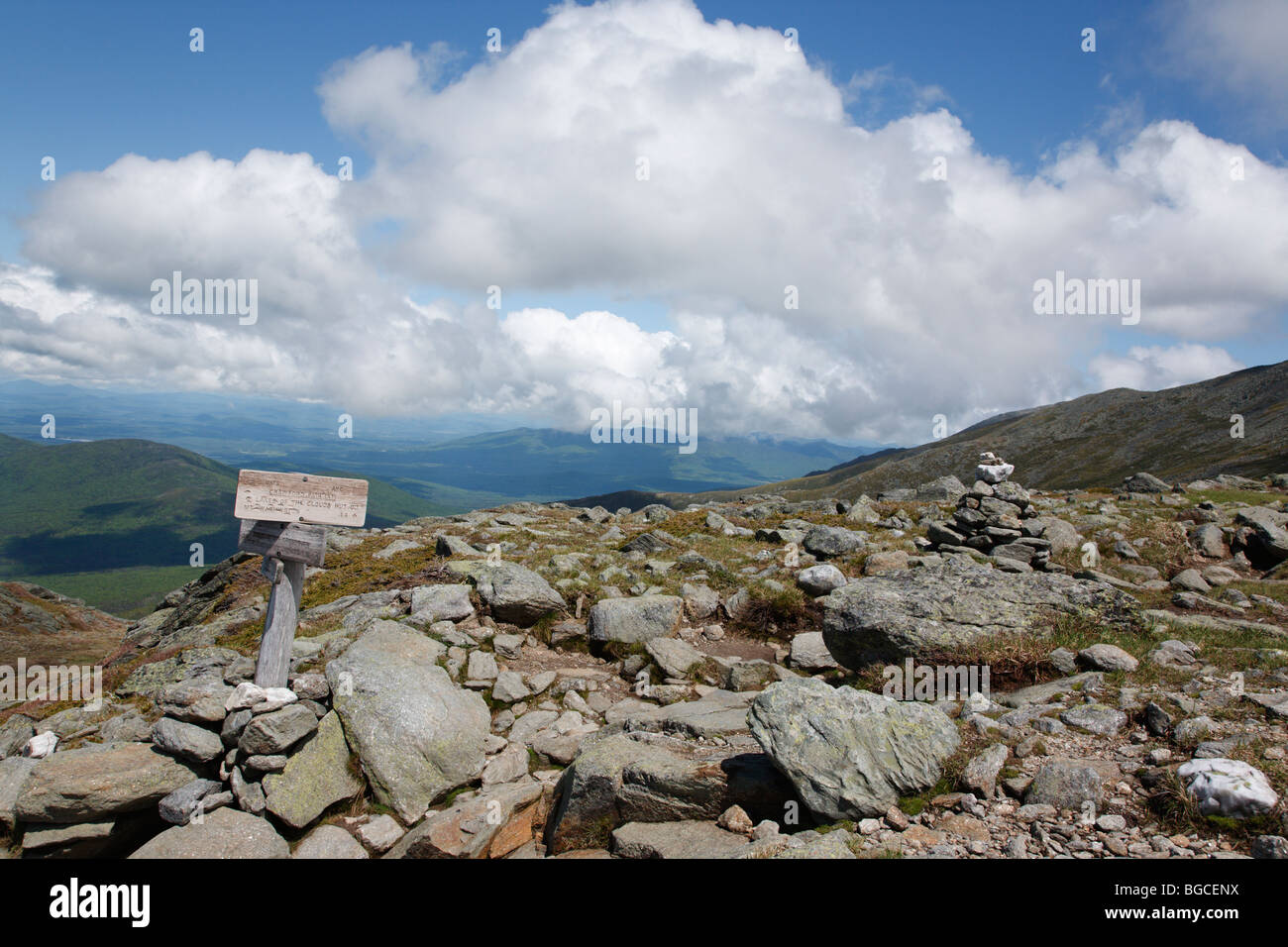 The summit of Mount Washington in the White Mountains, New Hampshire ...