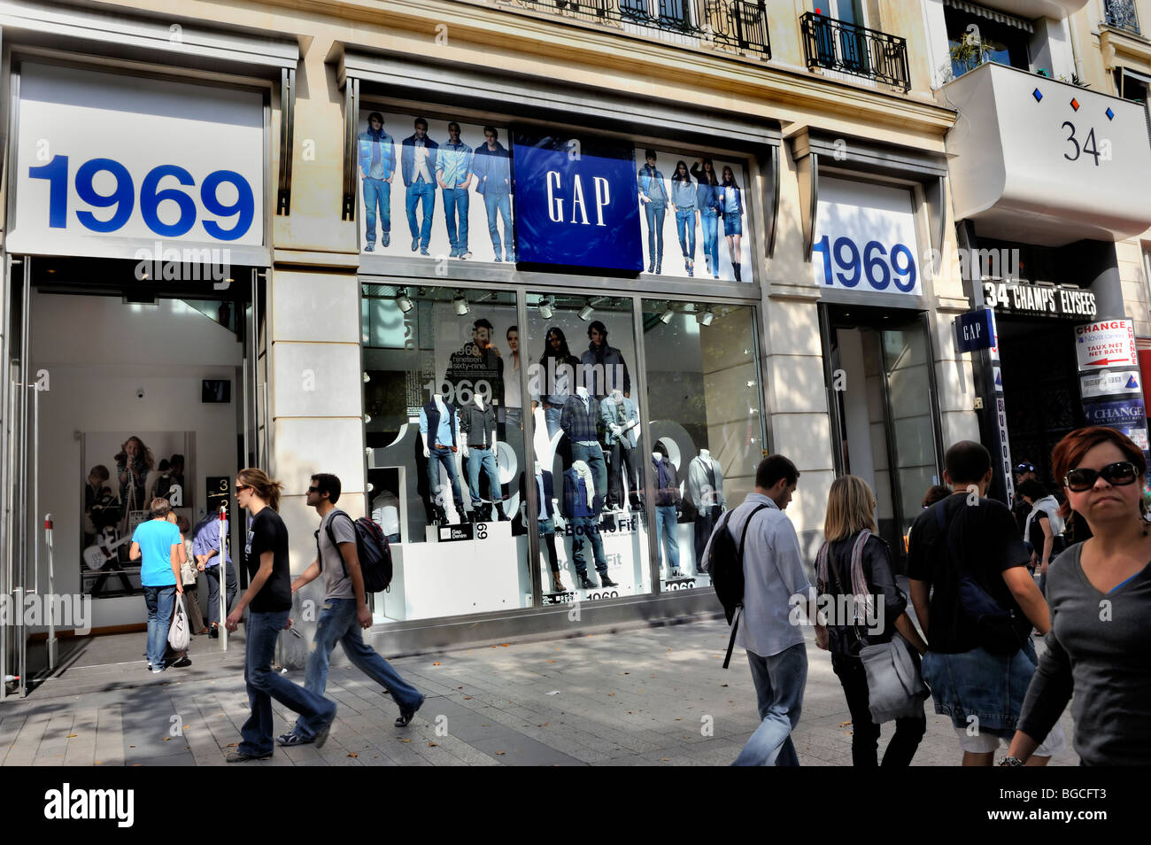 Paris, France, People Walking Clothes Shopping, Storefront, "Gap Store