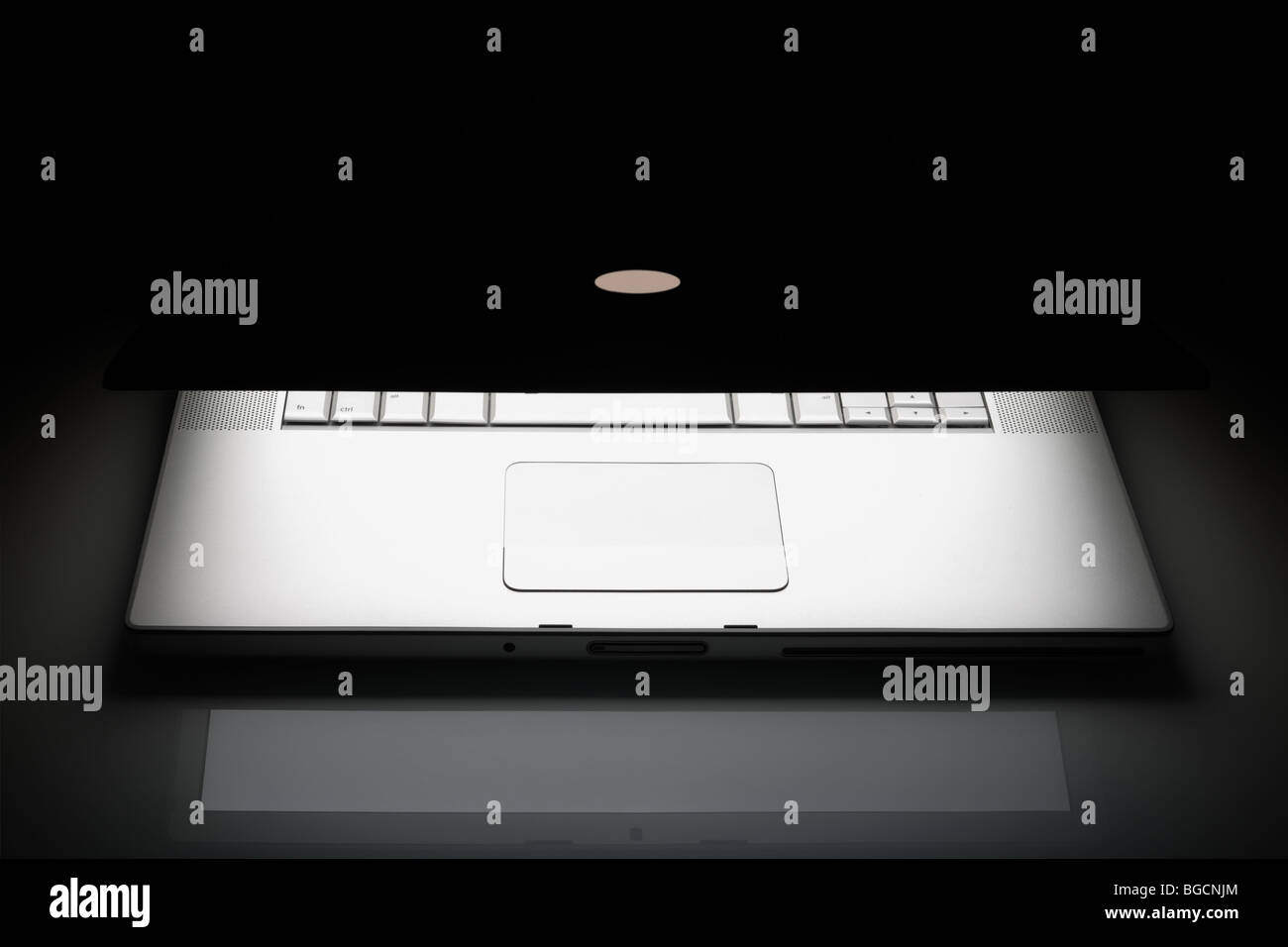 Black laptop and silver laptop hi-res stock photography and images - Alamy