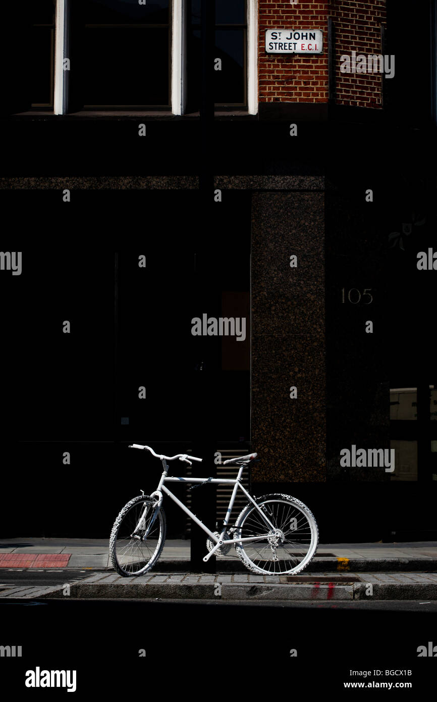 2 July 2009 Ghost bike in St John Street, Clerkenwell, London, in memory of cycling road fatality. Stock Photo